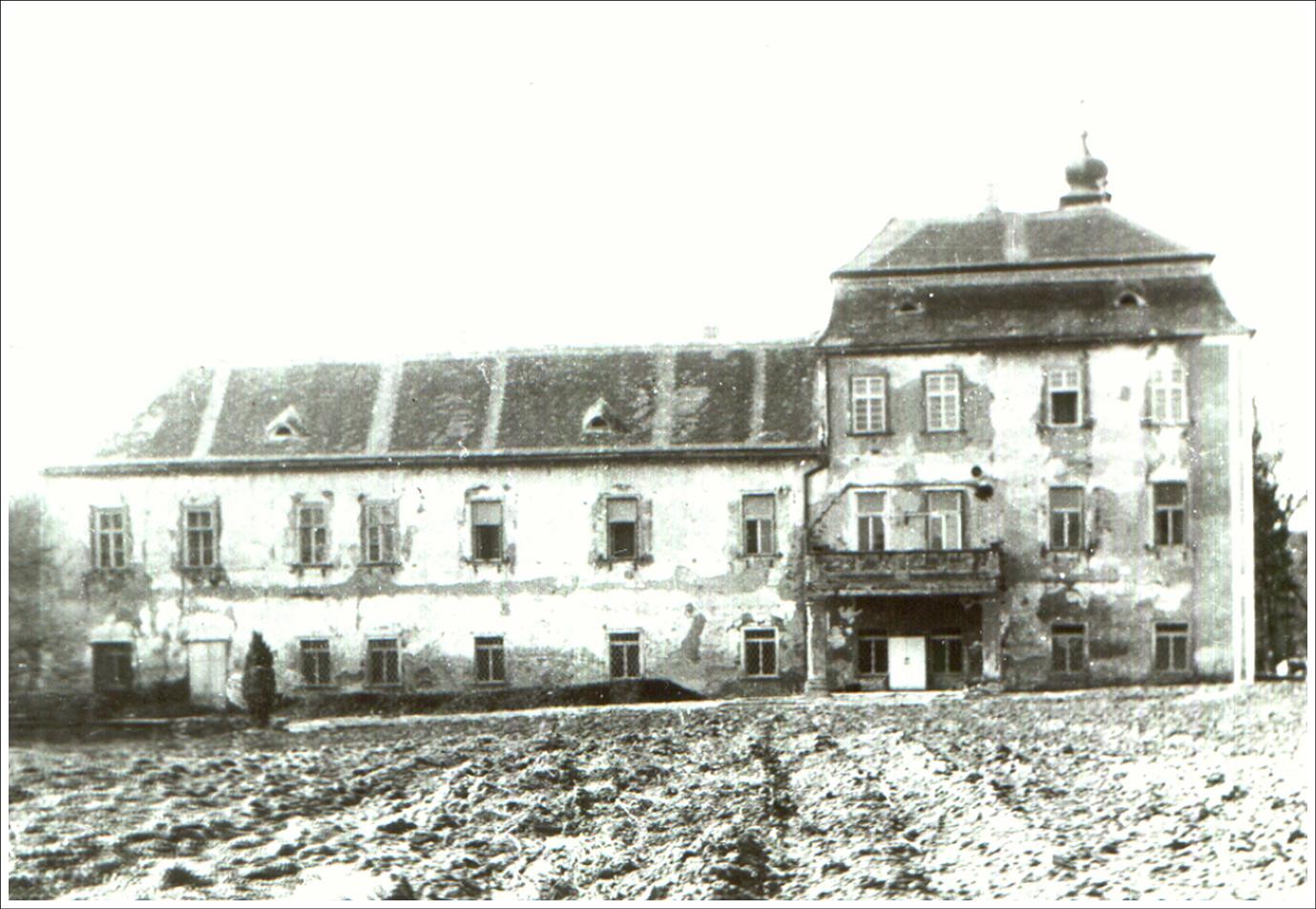 zamek2.jpg